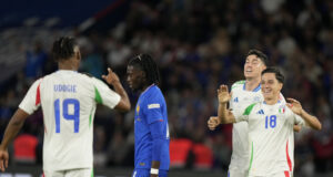 Италия забрави разочароващото представяне на европейското първенство с категорична победа над Франция в Лигата на нациите