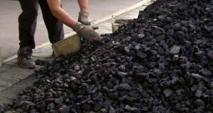 Киргизстан временно ще регулира цените на въглищата