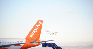 КосоваПрес: Самолет по линията Прищина-Хамбург бе застрашен от птици и принуден да се върне на летището в Прищина