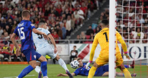 Мартинес: „Хърватите, които седем години играха с четирима отзад, сега бяха с петима“