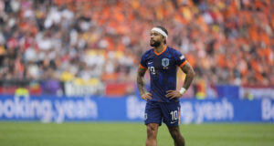 Мемфис Депай подписа за две години с Коринтианс