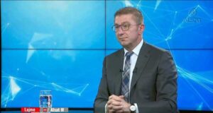 Мицкоски: Готови сме да разговаряме с България по предложението ни за конституционни промени със забавено действие