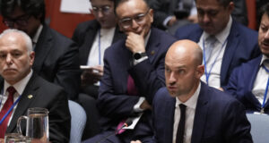 ОБНОВЕНА Париж съобщи, че Франция и САЩ работят по предложение за 21-дневно примирие, което да позволи преговори за уреждане на конфликта в Ливан