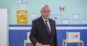 ОБНОВЕНА
                                                                                                Тунизийски съдия освободи кандидат-президента Аяши Замел от затвора, преди силите за сигурност отново да го арестуват