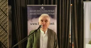 Пиша литература за тийнейджъри, но проблемите в нея засягат и възрастните, каза писателят Горян Петревски