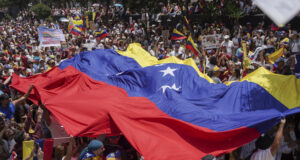 Повече от 80 тийнейджъри, арестувани при протестите след президентските избори, бяха пуснати на свобода във Венецуела