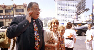 Джеймс Ърл Джоунс