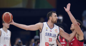 Съотборник на Александър Везенков в Олимпиакос се контузи, пропуска около месец