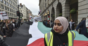 Хиляди хора се събраха на пропалестински протест в Лондон