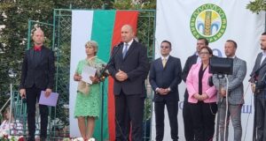 Хората от малките населени места живеят с очаквания за по-силната роля на държавата, каза в Полски Тръмбеш президентът Румен Радев