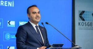 АА: Китайският производител на автомобили BYD започва производство в Турция през 2026 г., съобщи турският министър на промишлеността и технологиите