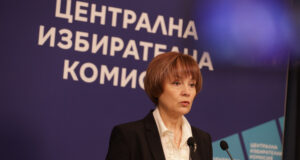 Актуалната информация към 13:00 ч. показва, че в страната е преустановено гласуването с 46 машини, каза говорителят на ЦИК Росица Матева