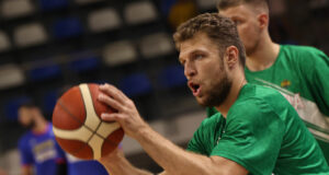 Александър Везенков стана най-резултатен за победата на Олимпиакос срещу Лаврио на старта на гръцкото баскетболно първенство