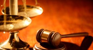 съд, темида