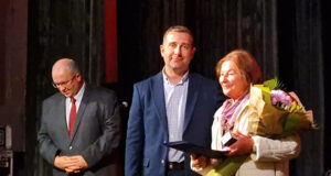 В Самоков наградиха културни дейци по случай Деня на народните будители