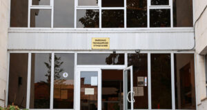 Водач на тир с турска регистрация е задържан за предложен подкуп на полицейски служители