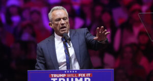 Върховният съд на САЩ отхвърли искане да свали Робърт Кенеди-младши от бюлетините в два щата, след като той се отказа от кандидатурата си