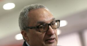 Иван Костов