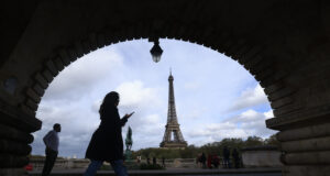 Индексите на европейските борси поеха нагоре в ранната търговия, след като ЕЦБ намали отново лихвите