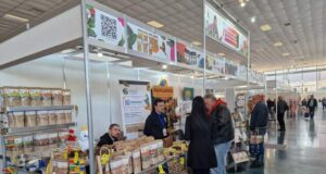 Козметика, фризиране, фотографски и други услуги за домашни любимци бяха представени в първия ден на изложение в Пловдив