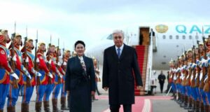 МОНЦАМЕ: Казахстанският президент Касъм-Жомарт Токаев пристигна в Монголия на официално посещение