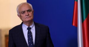 Няма пряка военна заплаха за нашата страна, увери министър Атанас Запрянов