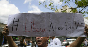 Опозиционна партия във Венецуела заяви, че неин местен лидер, задържан от държавните власти, е бил намерен мъртъв