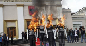 Опозицията в Албания организира протест срещу правителството