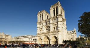 Най-известната катедрала в Париж – Нотр Дам