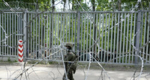 Полша временно ще прекрати даването на убежище след напрежението по границата с Беларус, каза полският премиер Доналд Туск