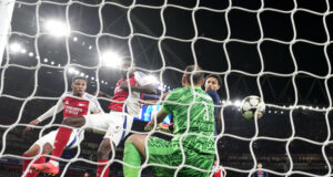 Първи успех за Барселона в Шампионската лига, Байер (Леверкузен) нанесе втора загуба на Милан; Адейеми с хеттрик за Борусия (Дортмунд)