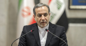 Ръководителят на иранската дипломация се среща с лидер на йеменските бунтовници в Оман