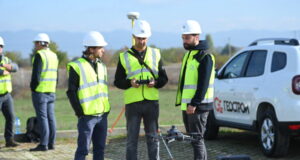 Специалисти от Европейския цифров иновационен хъб обучават строители в използването на дронове при изграждането на обекти