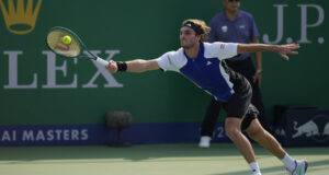 Стефанос Циципас и Алекс Де Минор отпаднаха от тенис турнира в Антверп