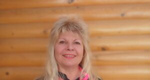 Теодора Николова от Исперих издаде нова книга с разкази "Перли от огърлицата на живота"