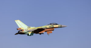 изтребител F-16