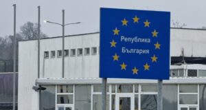 Технически проблем забавя преминаването на камиони на граничен пункт "Калотина"