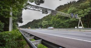 Тол системата вече засича средна скорост на автомобилите. Как работи?