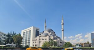 Турция е на финала в преговори за инвестиции на китайския автомобилопроизводител Чери, съобщи турски представител