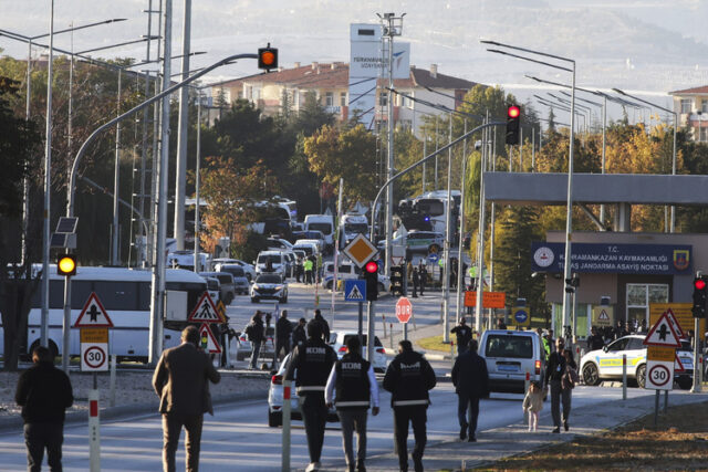 Турция отново атакува обекти в Северна Сирия след нападението на ПКК в Анкара