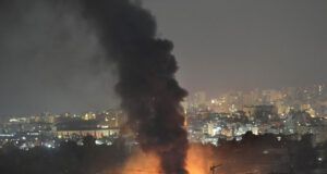 Дим се издига след израелски въздушен удар по южното предградие на Бейрут Дахия, 1 ноември 2024 година