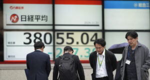 Азиатските борси предимно спадат въпреки добрите резултати на "Енвидиа"