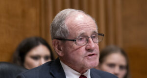 Американски сенатор каза, че Доналд Тръмп би се изсмял на военните разходи на Канада