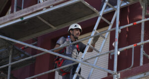 Безработните във Испания намаляват с 5,7 на сто през октомври, спрямо същия месец на миналата година