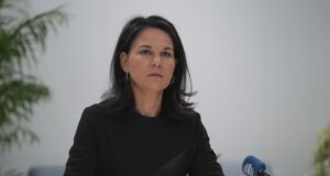 Бербок отправи критики срещу Азербайджан на срещата на върха на ООН за климата