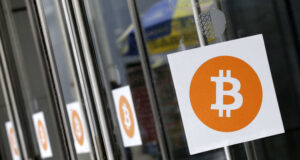 Биткойнът за първи път надхвърли прага от 95 000 долара под въздействието на "ефекта Тръмп"