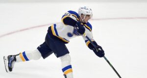 Брейдън Шен се разписа 2:07 минути преди края на продължението за гостуващия Сейнт Луис, който победи Бостън в среща от редовния сезон на НХЛ
