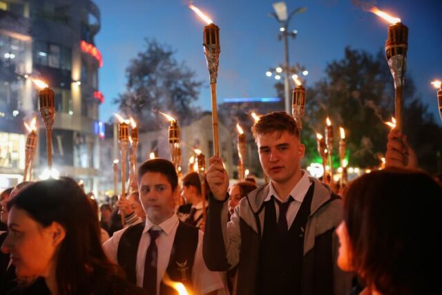 България отбелязва Деня на народните будители - посветен на делото на просветителите и на борците за национално освобождение