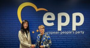 Мария Габриел става председател на Института "Робер Шуман"