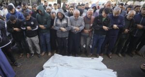 Контролираните от "Хамас" власти в Газа съобщиха за десетки убити при израелски въздушен удар